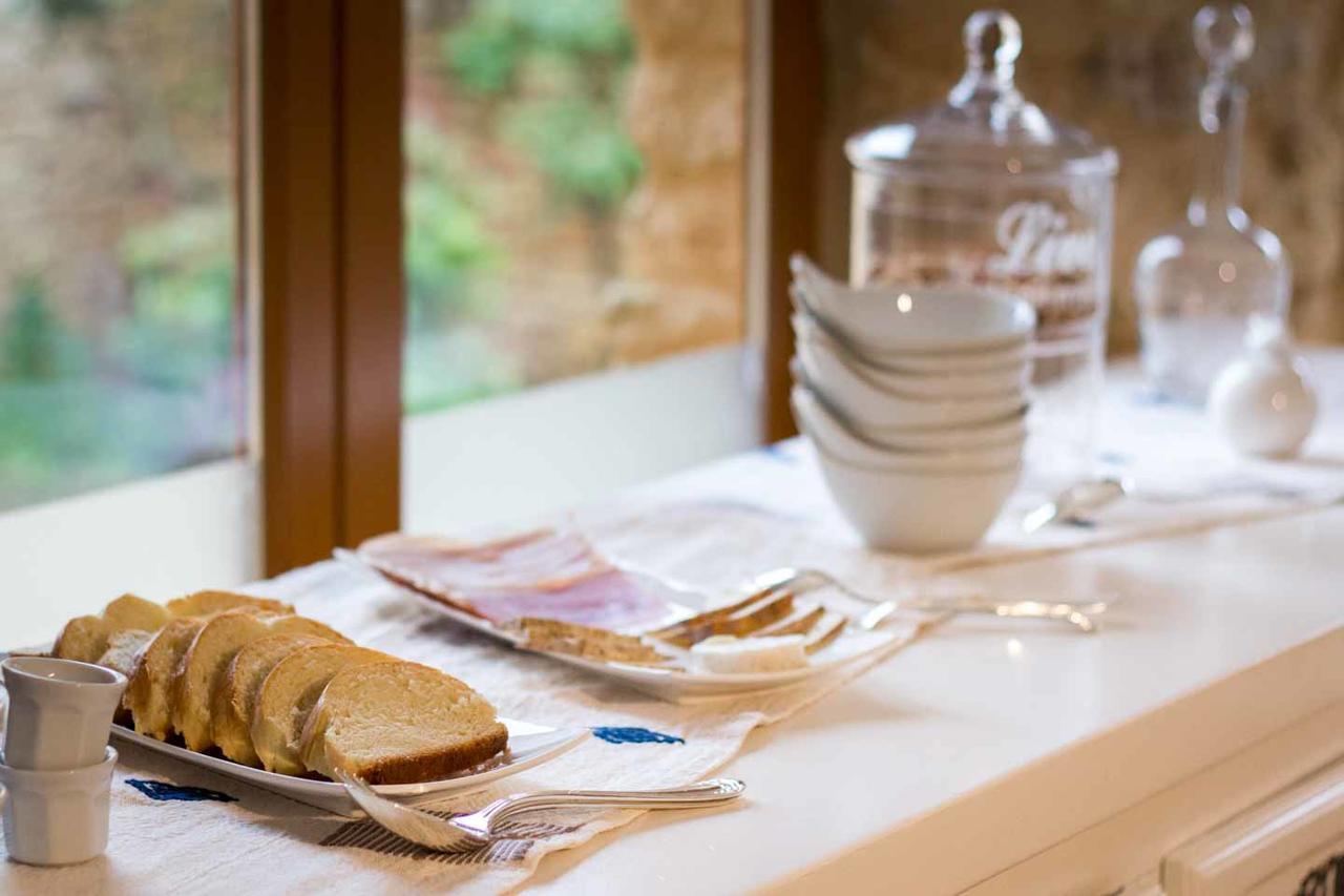 Aux Bories De Marquay, Chambres D'Hotes B&B Avec Piscine Et Spa Pres De Sarlat ภายนอก รูปภาพ