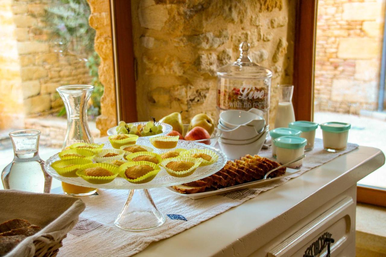 Aux Bories De Marquay, Chambres D'Hotes B&B Avec Piscine Et Spa Pres De Sarlat ภายนอก รูปภาพ